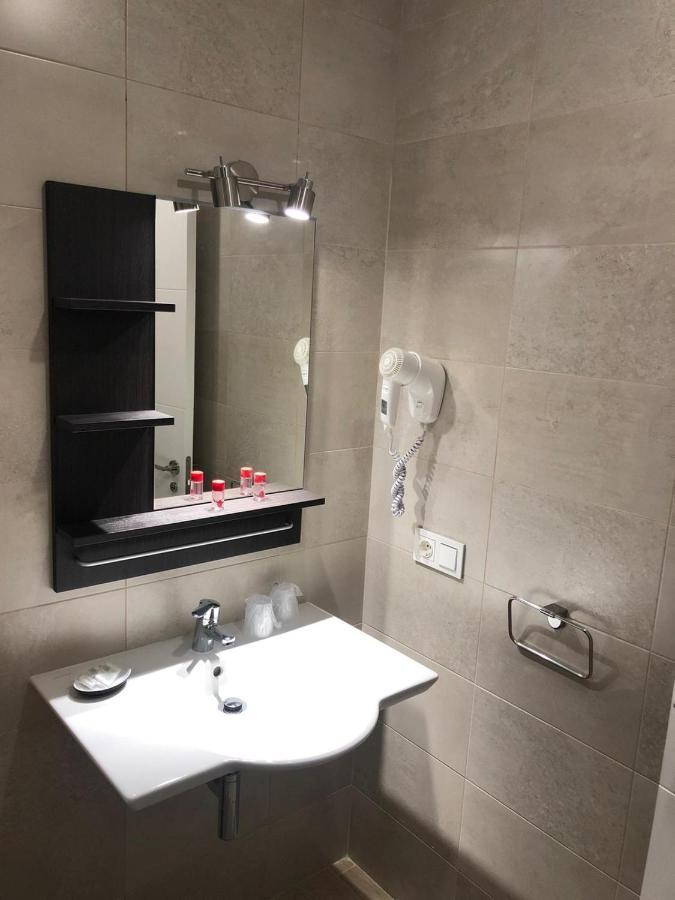 Pinar Malaga Rooms Bagian luar foto