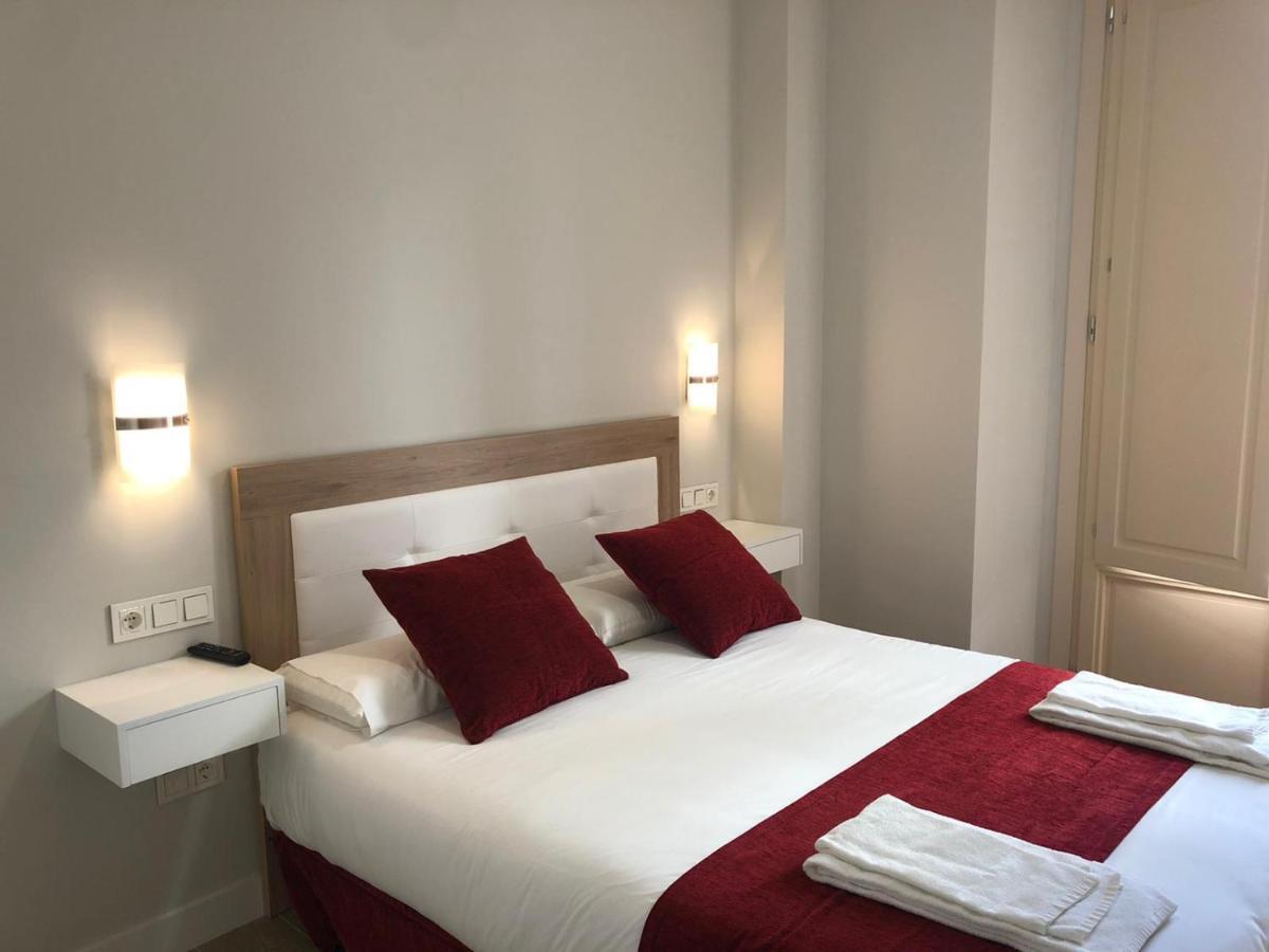 Pinar Malaga Rooms Bagian luar foto