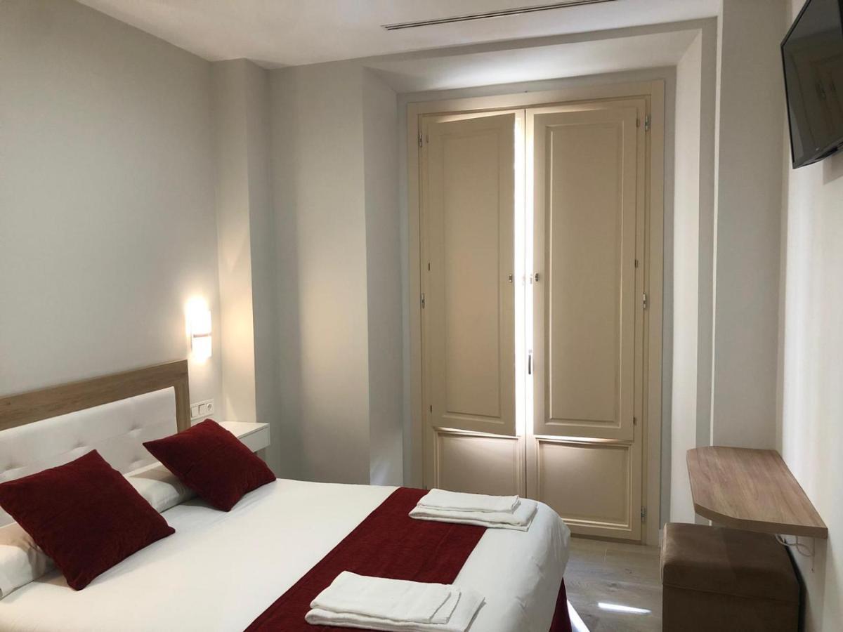 Pinar Malaga Rooms Bagian luar foto