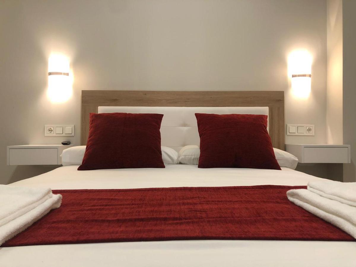 Pinar Malaga Rooms Bagian luar foto